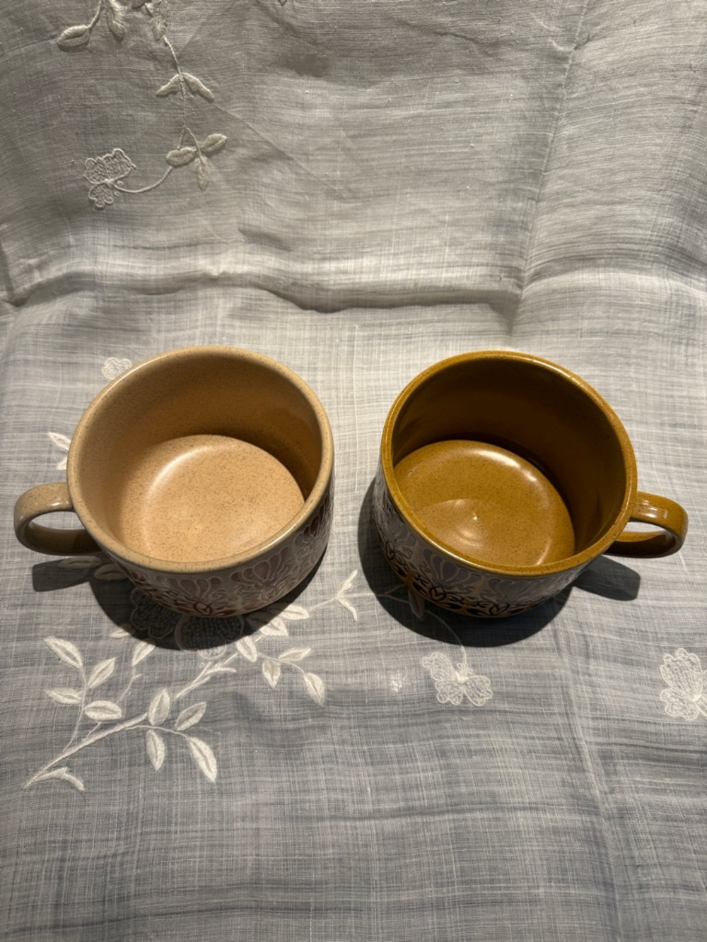 Vintage 1970s Stoneware Soup Mugs Set of 2 Brown Floral Speckled Pottery - Picture 5 of 10